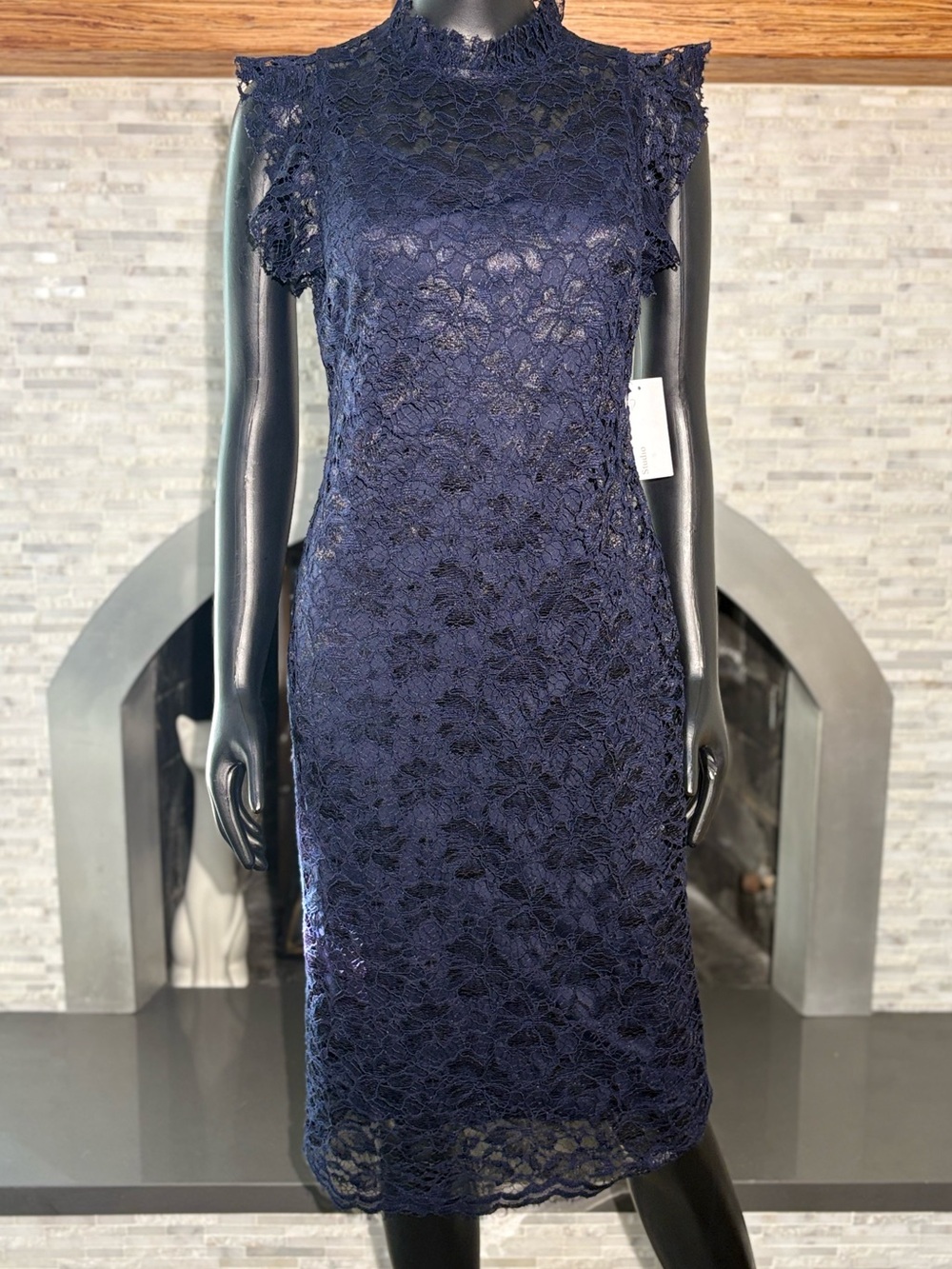 En Focus Studio Midnight Navy Blue Lace Mock Neck Sheath Dress - Size 6